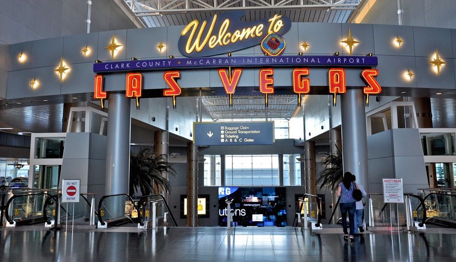 Gambling Addict/Airport Scammer Spills His Life Story On Message Board