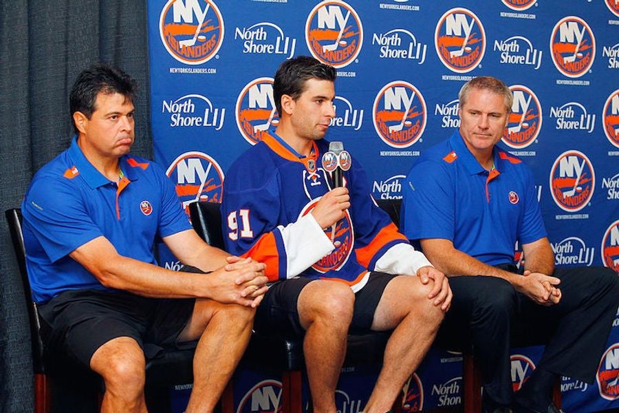 New York Islanders Decline To Say If Jack Capuano Lives In Garth Snow's Basement