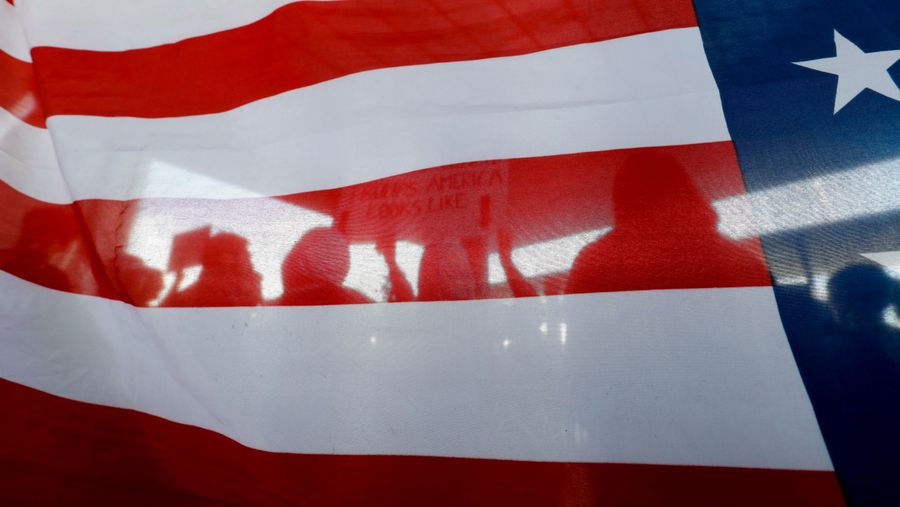 Nobody Knows What Trump&#39;s Customs And Border Agents Are Doing At LAX