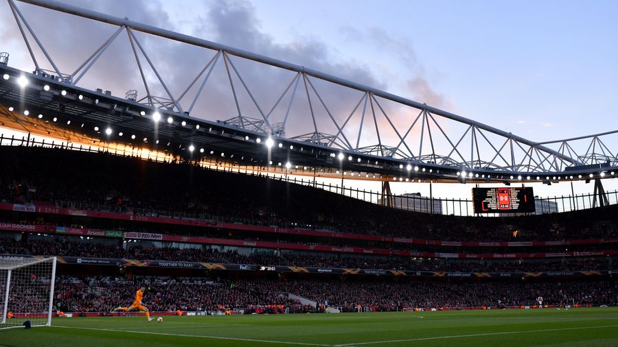 Valencia Condemn Fans' Nazi Salutes And Monkey Gestures Towards Arsenal Supporters