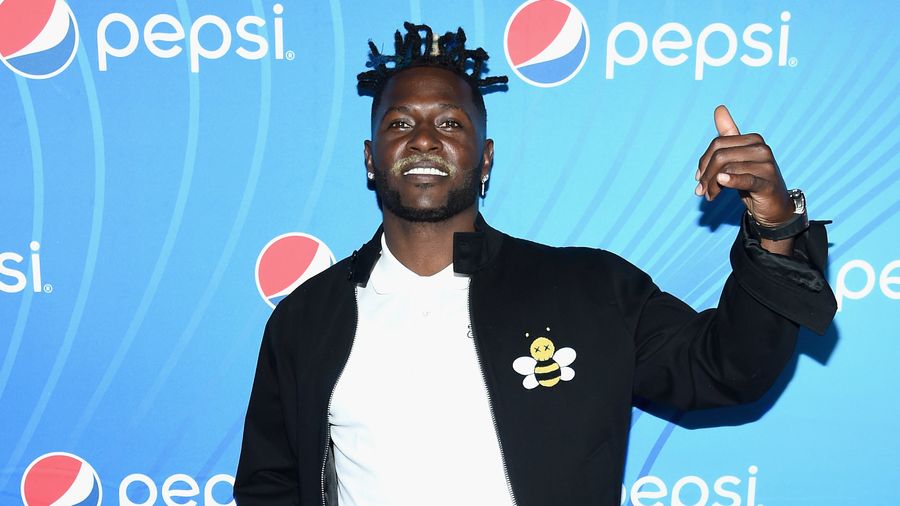 Antonio Brown Is Kind Of A Dick