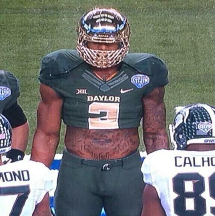 Baylor Defensive End Shawn Oakman Is An Enormous Man
