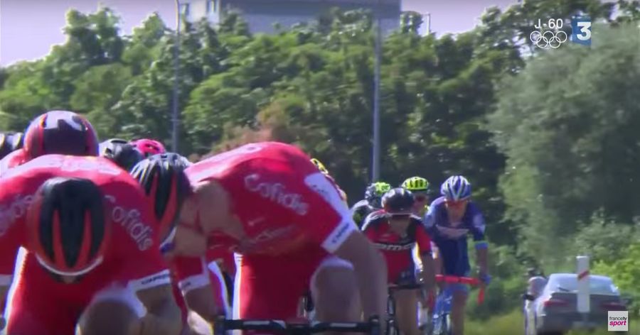 Cyclists Headbutt Each Other A Bunch In The Middle Of A Race
