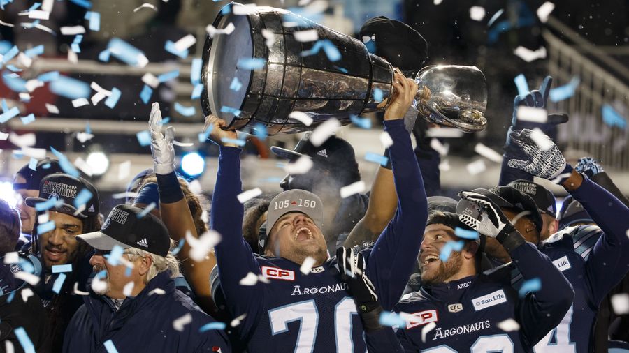 Leafs Troll Calgary By Honoring Grey Cup Champs Before Game Against Flames