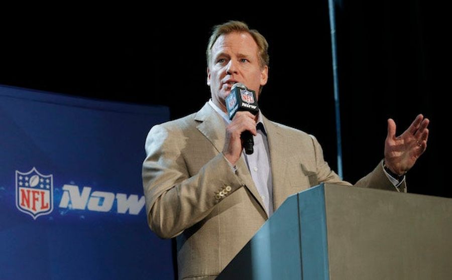 Someone Is Lying About Whether The NFL Saw The Ray Rice Tape