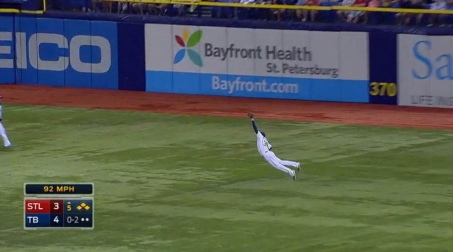 Kevin Kiermaier Makes Brilliant Diving Catch To Protect Rays&#39; Lead