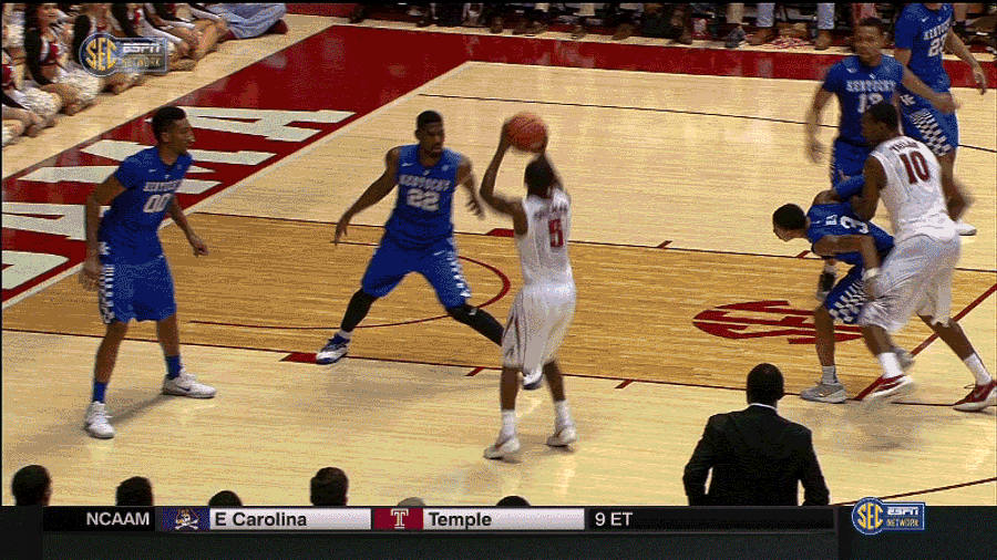 Alabama&#39;s Jimmie Taylor Discovers New Way To Box Out