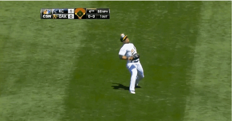 Sam Fuld Puts His Entire Body Into It, Throws Man Out At Home