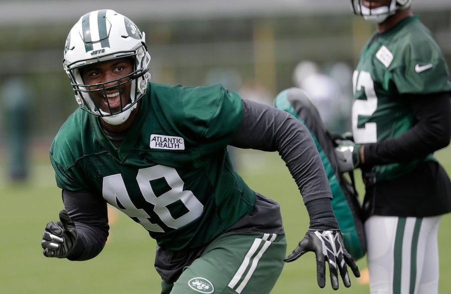 Jets Linebacker Says Media Twisted His Comments On Marshawn Lynch Dancing