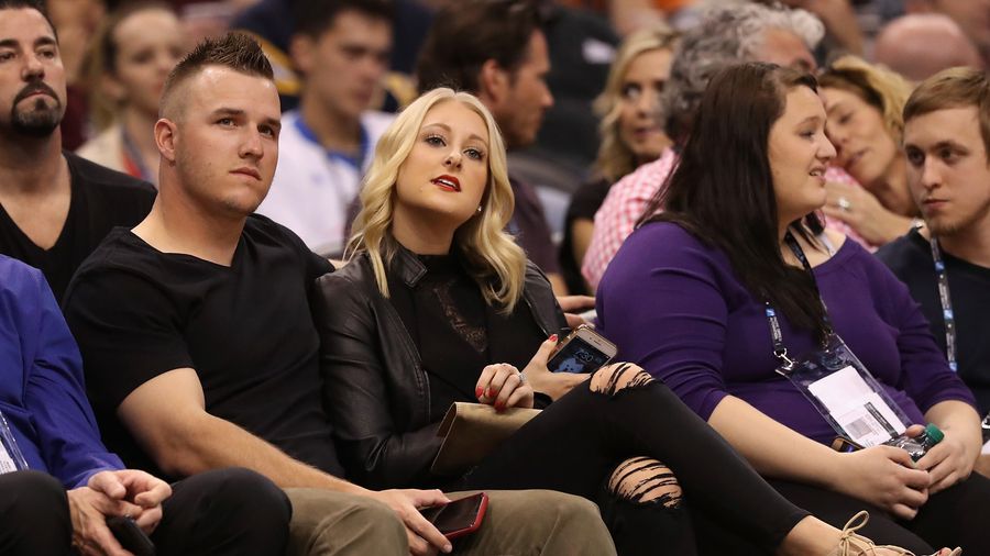 Mike Trout Can't Stop Texting His Wife About The Bomb Cyclone