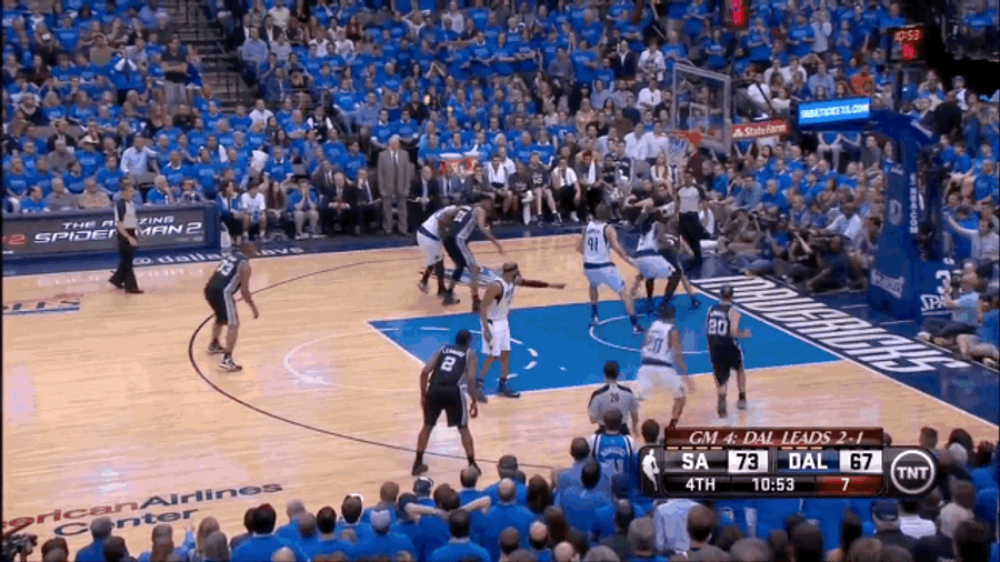 Gregg Popovich Is Not Enjoying This Dallas Comeback