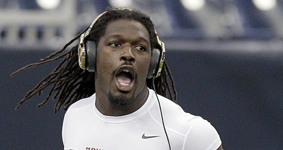 Jadeveon Clowney Goes To Hospital After Teammate's Dog Bites Him