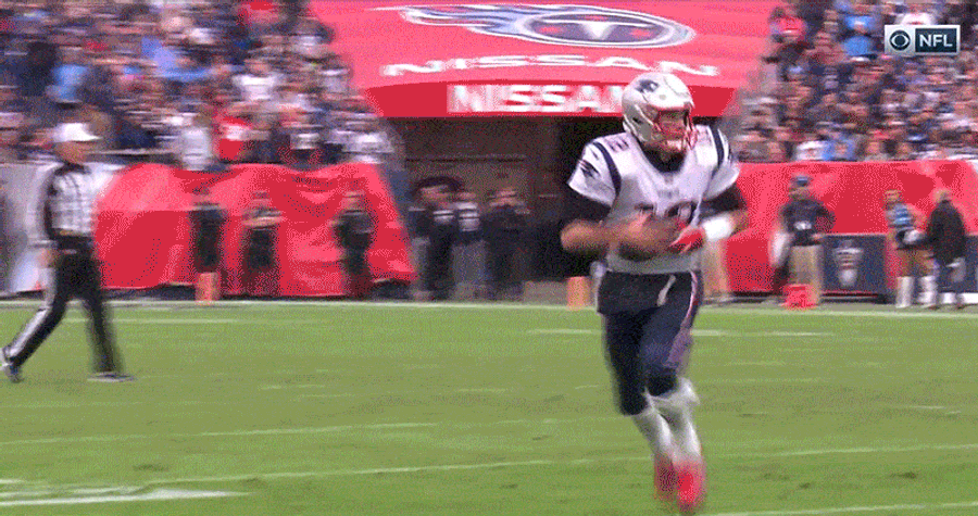 Tom Brady Gets Upstaged As A Receiver By An Opposing Quarterback, Again