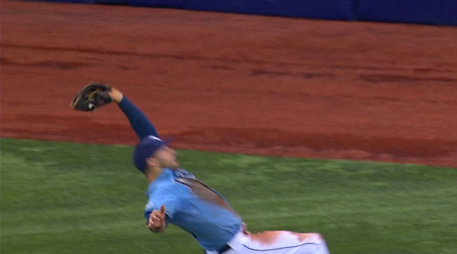 Rays&#39; Kevin Kiermaier Turns Normal Fly Ball Into Terrific Highlight