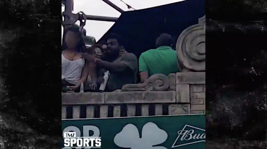 Ezekiel Elliott Pulls Down Woman&#39;s Shirt At St. Patrick&#39;s Party [Update]