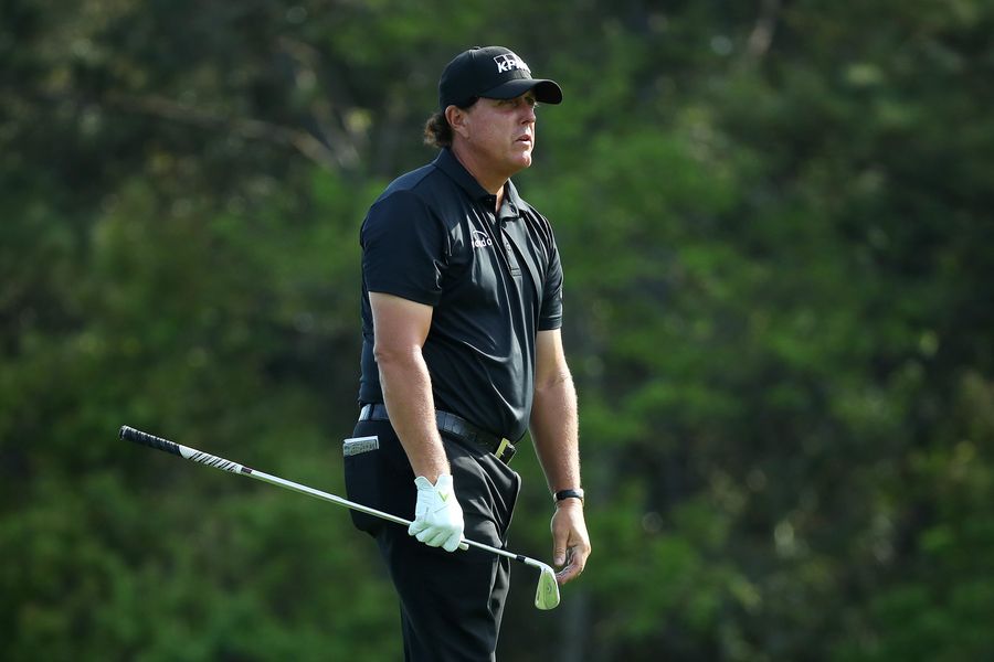Phil Mickelson And Joe Montana Swear They Did Not Partake In Any College Scamming When They Hired The College Scam Company<em></em>