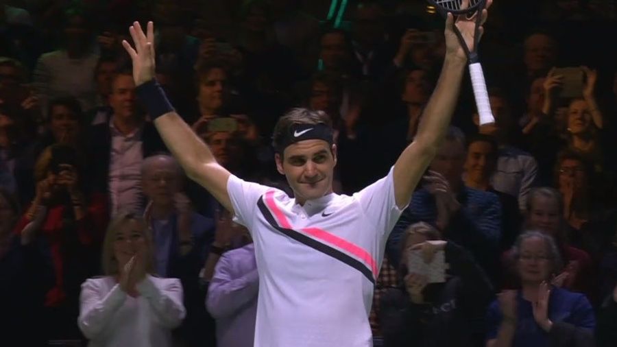 Roger Federer Is The Oldest No. 1 In Men's Tennis History And Also Is Everyone's Dad Now