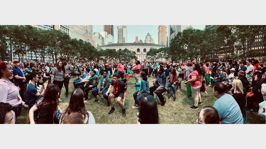 Competitive Musical Chairs Is New York&#39;s Friendliest Contact Sport