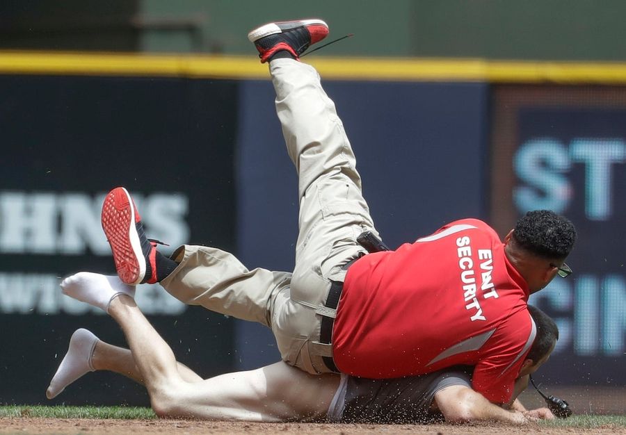 Bottomless Idiot On The Field Invades Brewers Game, Gets Tackled