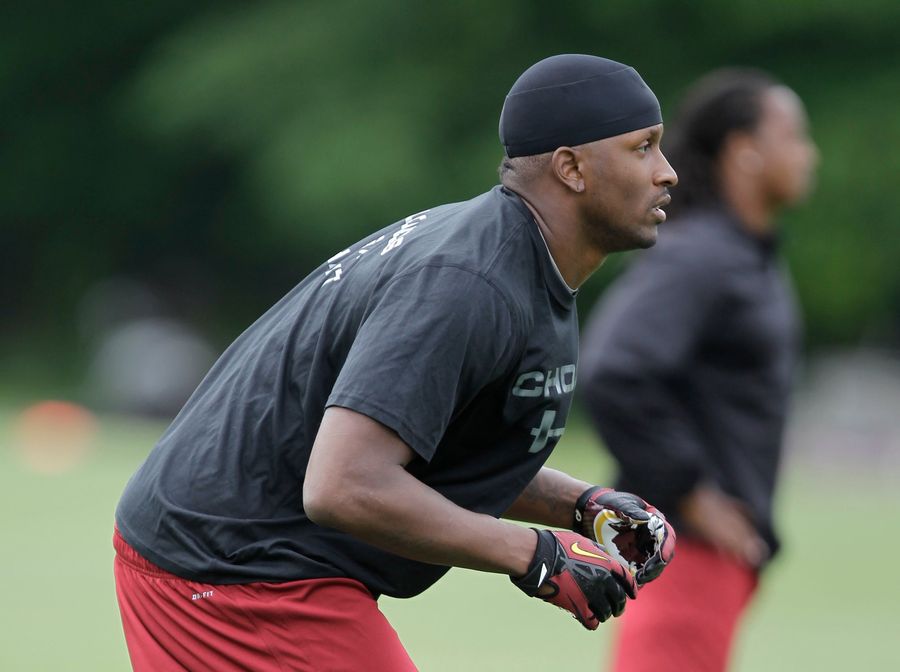 Fred Davis Allegedly Criticizes Woman's Ass, Throws Dirt At Her