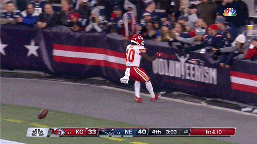 Asshole Patriots Fan Throws Beer On Tyreek Hill After Fourth-Quarter Touchdown [Update] <em></em>