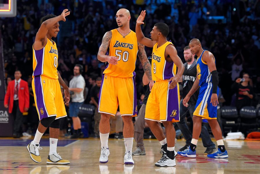 The Lakers Had Fun With Kobe Bryant Sitting Out