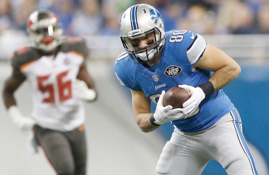 Joseph Fauria Admits He Didn't Hurt Himself Trying To Stop His Adorable, Tiny Dog From Peeing