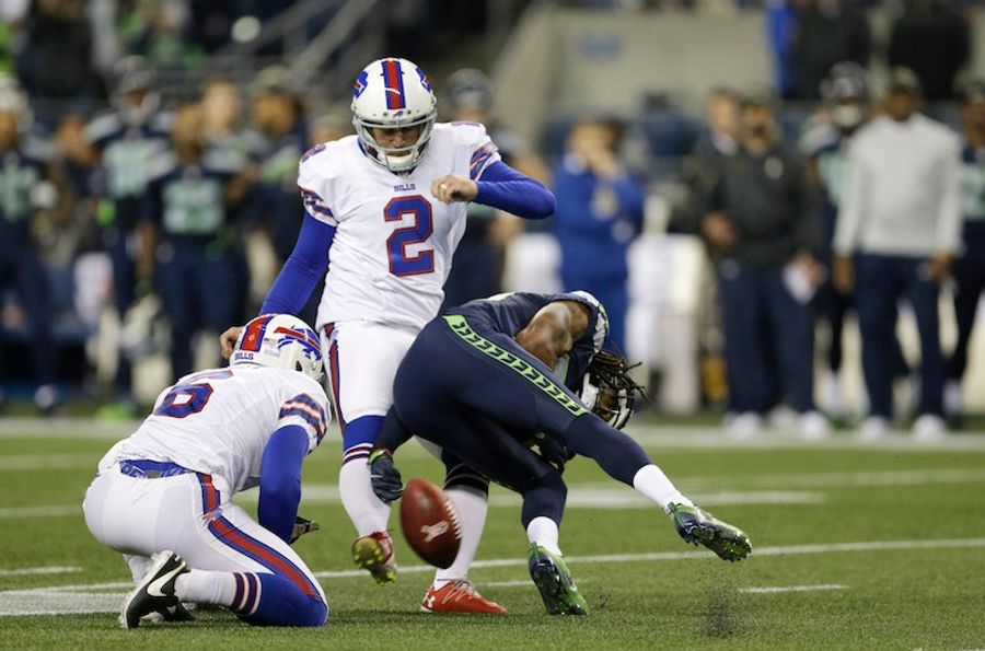 Dan Carpenter's Wife Threatens Richard Sherman's Nuts