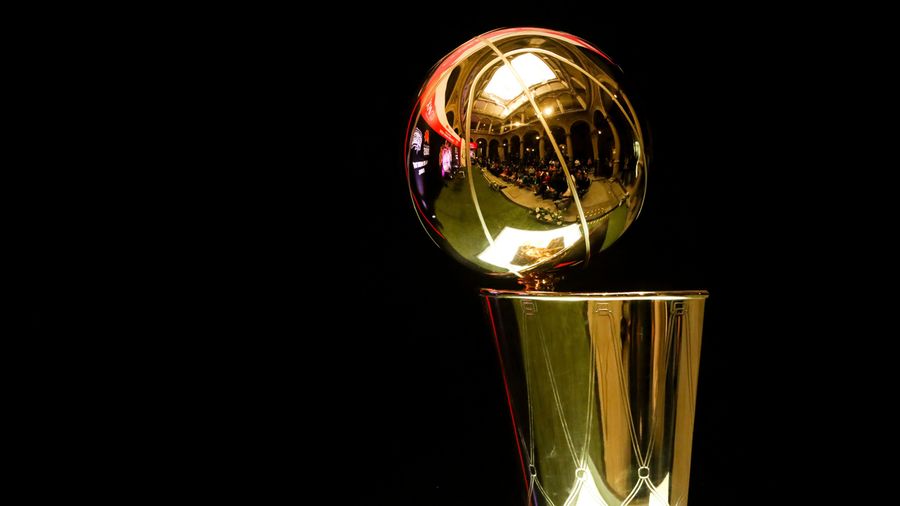 An NBA Finals Preview For People Who Want LeBron To Dunk The Warriors To The Core Of The Earth<em></em>