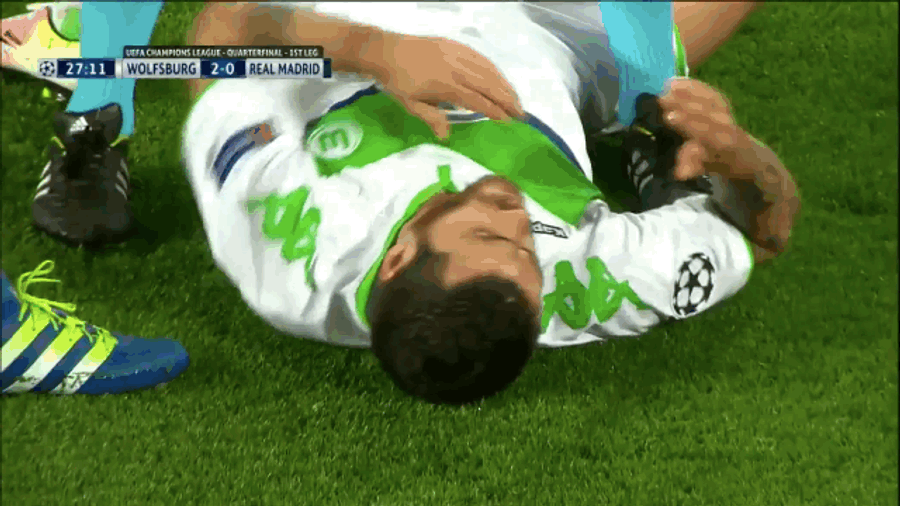 Toni Kroos Knocks A Tooth Out Of Wolfsburg Player's Head