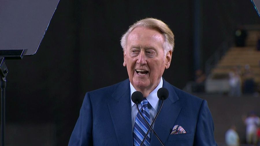 "C'mon, It's Just Me!" Vin Scully Brings Down The House At Retirement Ceremony