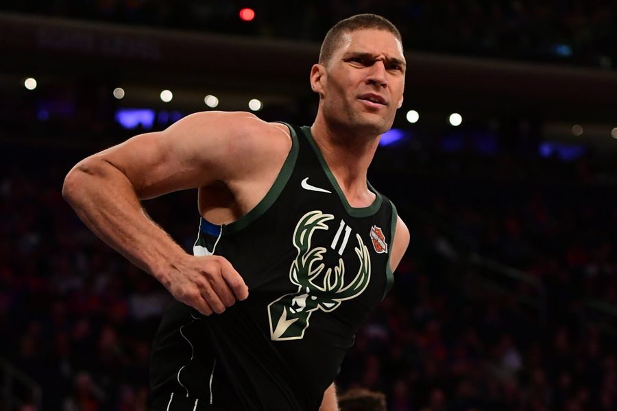 Brook &quot;Splash Mountain&quot; Lopez Can Now Put A Game Away From 28 Feet