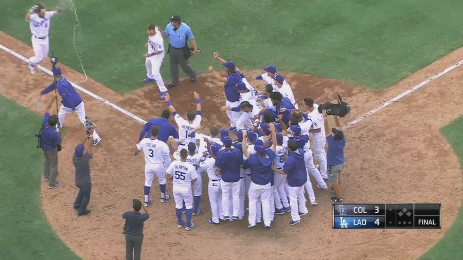 &quot;Would You Believe A Home Run?&quot; Dodgers Clinch N.L. West, Give Vin Scully One Final Walk-Off Call [Update]