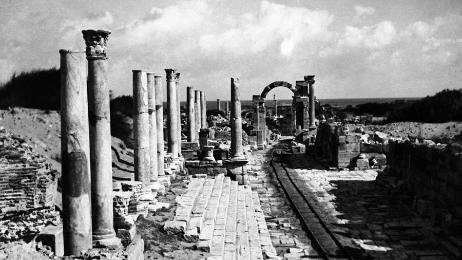 How The Roman Empire's Cities Crumbled