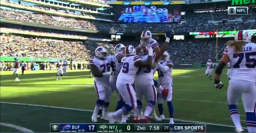 Bills&#39; Dion Dawkins Scores Wide-Open Fat Guy Touchdown