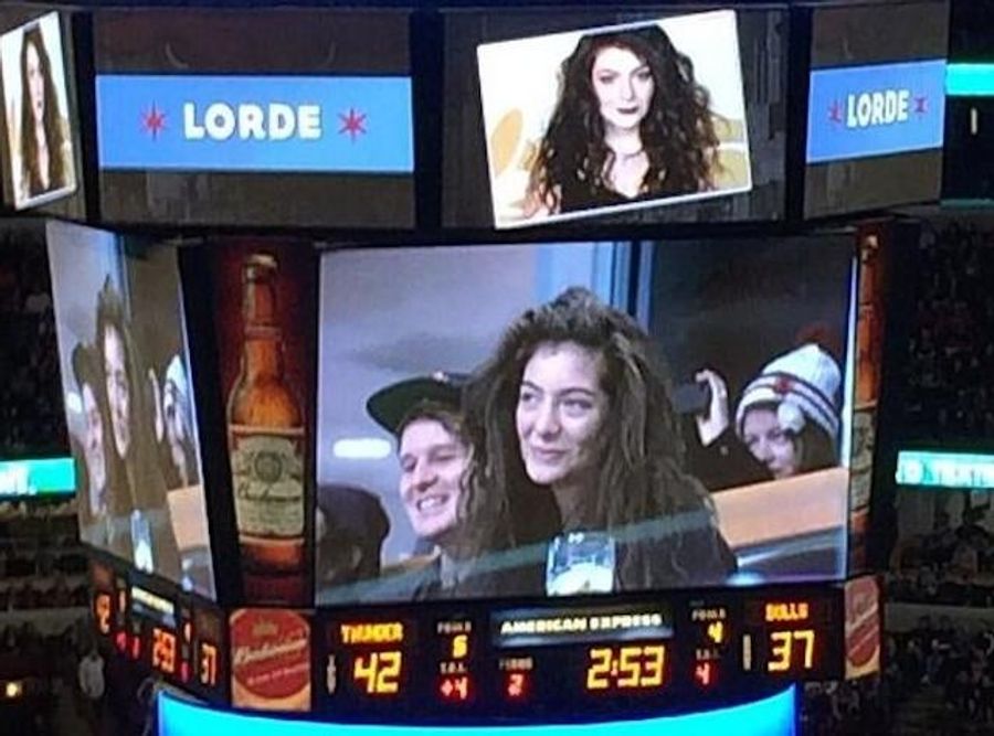 Lorde Live-Tweeting A Bulls Game Is Pretty Weird