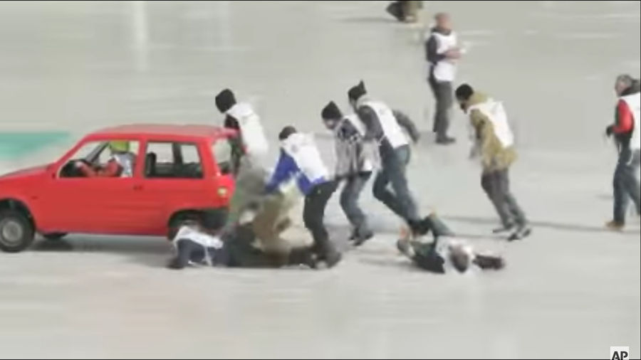 Here&#39;s A Good Idea: Curling, But With Cars