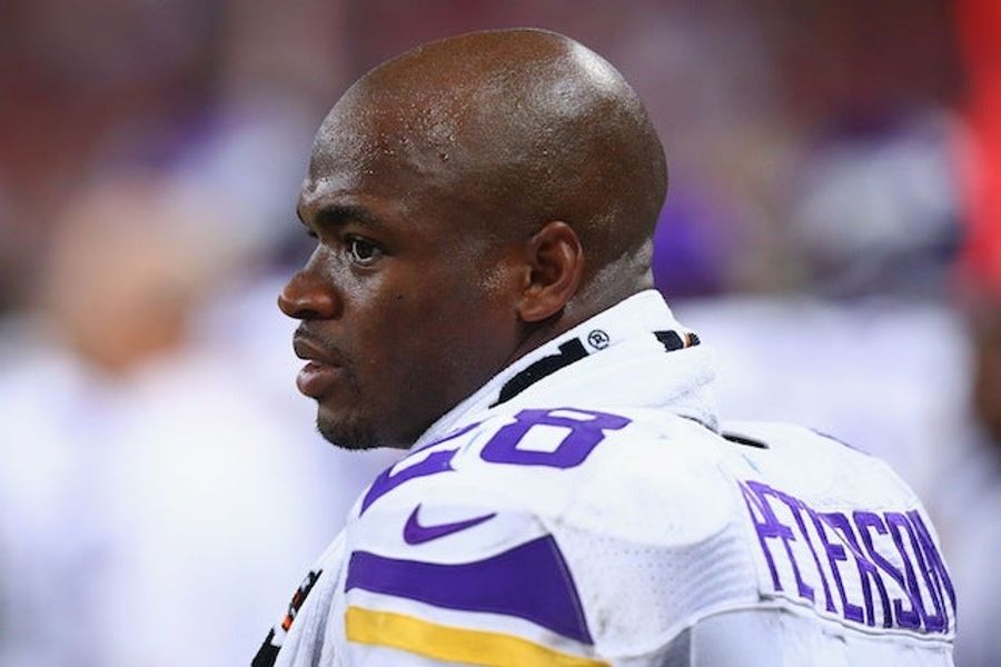 Vikings Say Adrian Peterson Will Practice This Week, Play On Sunday