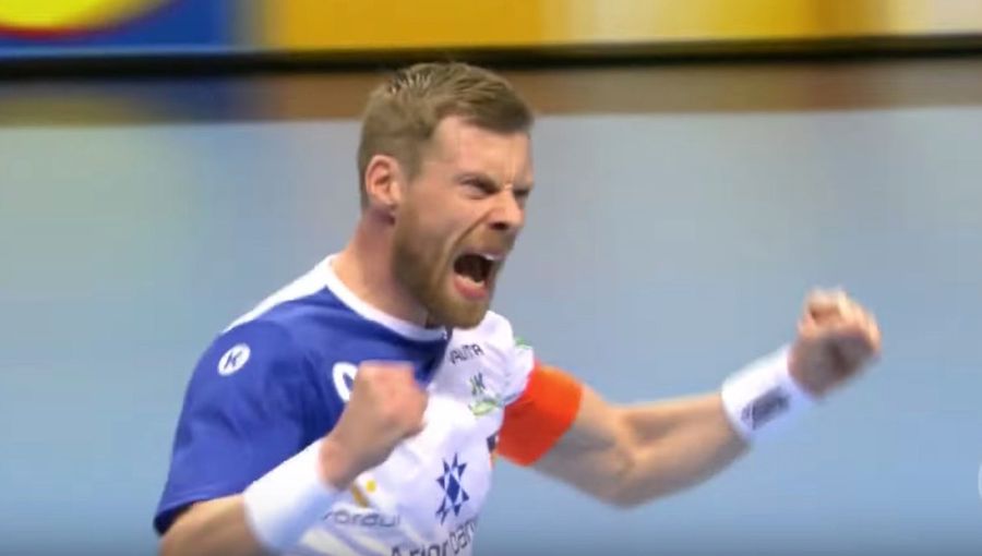 Here Is A Cool-Ass Handball Highlight