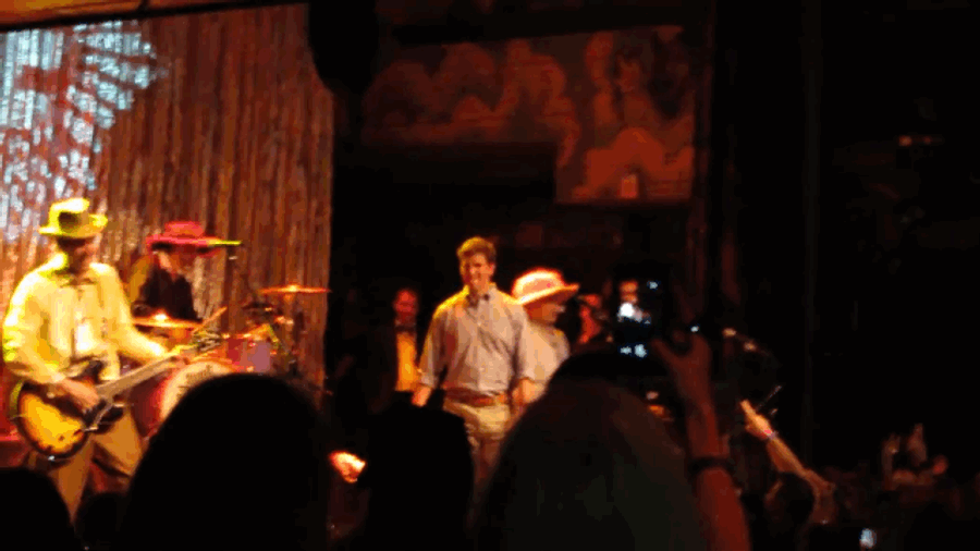 Eli Manning Awkwardly Grooves On Stage With Better Than Ezra