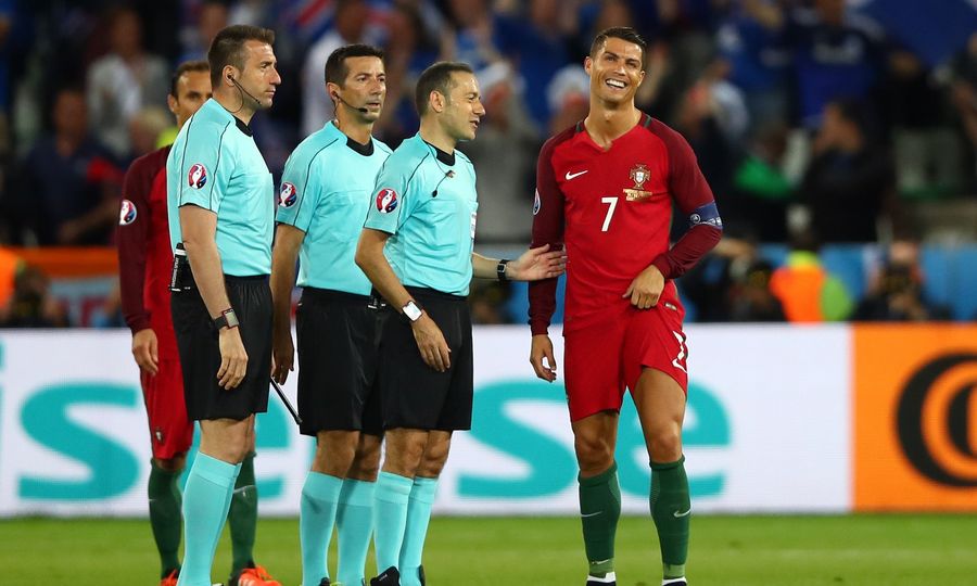 Cristiano Ronaldo Is Not Mad. This Is Actually Funny To Him.