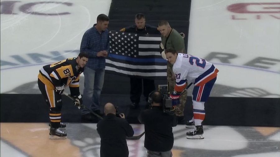 Penguins Include Blue Lives Matter Flag In Ceremony Honoring Tree Of Life Victims, For Some Reason