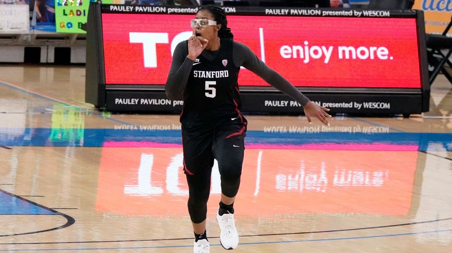 See it: Fran Belibi keeps dunking all over women’s basketball