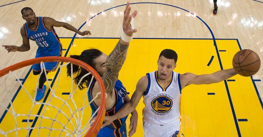 Steven Adams Was Too Busy Watching Dope Anime To See The Warriors Get Crushed 