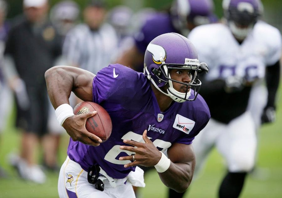 Report: Vikings Will Handle Adrian Peterson's Status On Monday