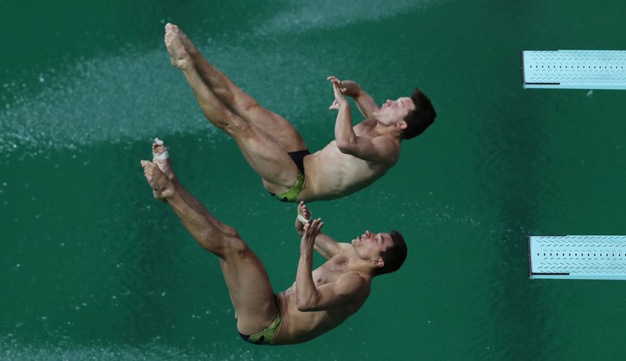 This Is How Olympic Pools Are Prepared So The Water Doesn't Turn Green<em></em>