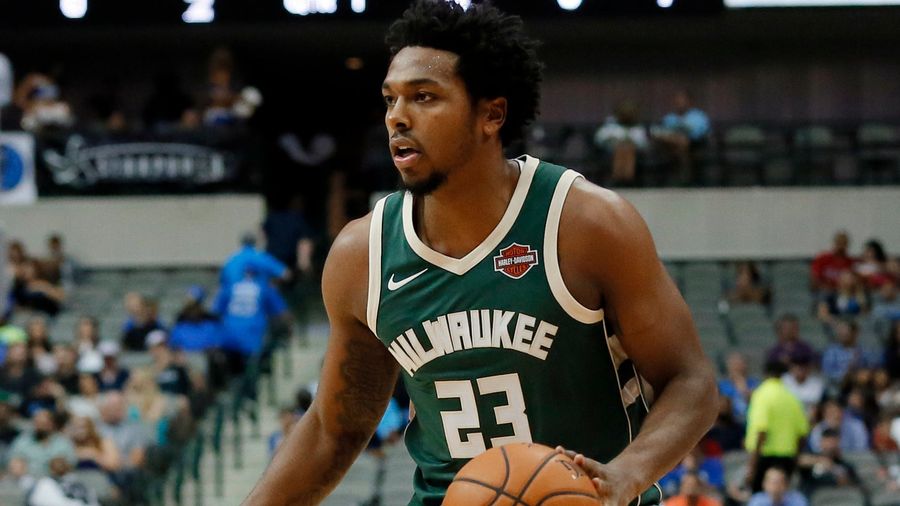 Milwaukee Police Reviewing Officers&#39; Arrest, Tasing Of Sterling Brown; Will Release Body Camera Footage