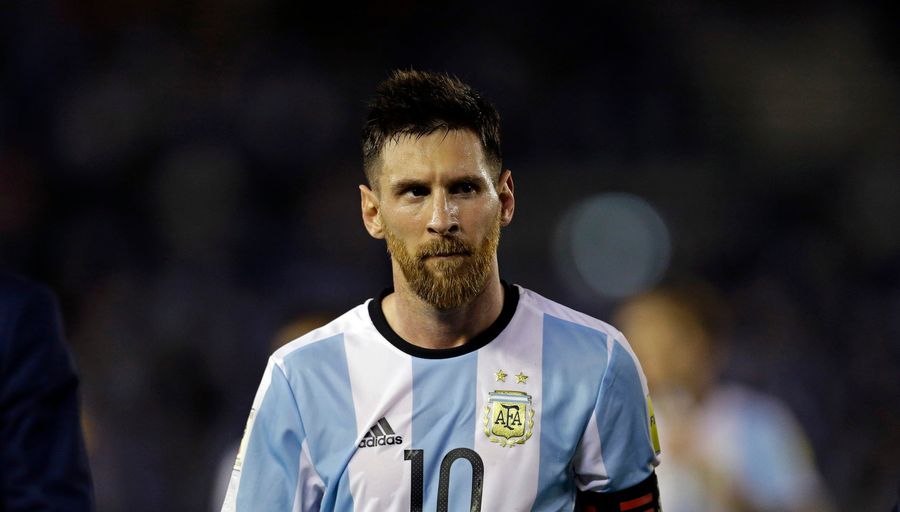 Messi Says He Didn't Direct Insult At The Referee, But "At The Air"