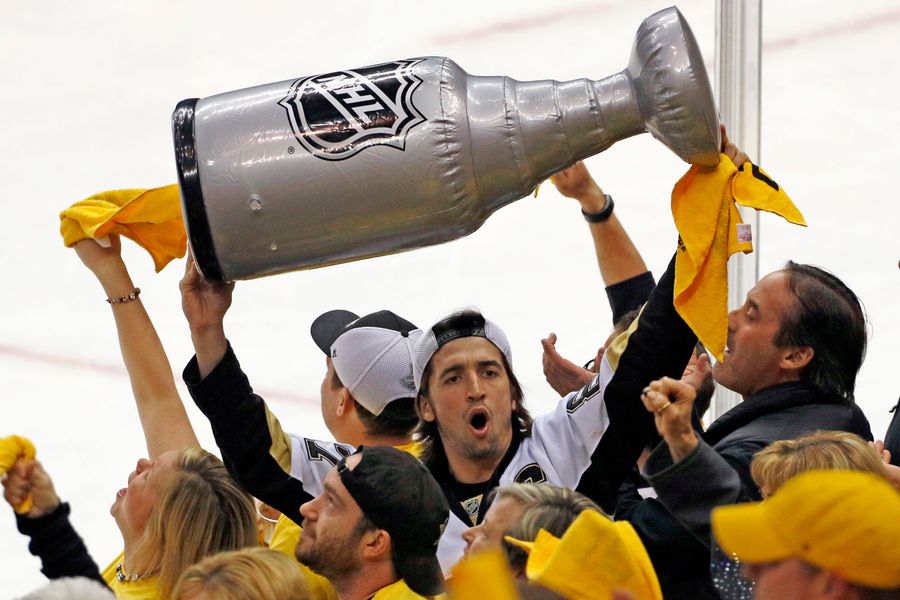 The Penguins Are Flopping Shitbirds