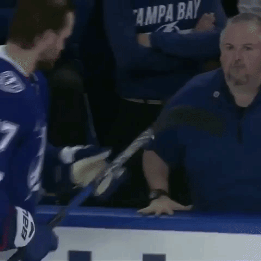 Victor Hedman Has A Weird Pregame Ritual
